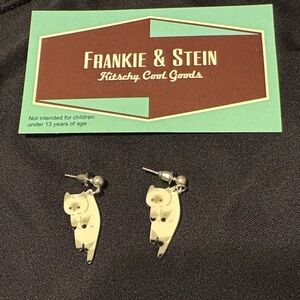 Cream Cat Drop Earrings